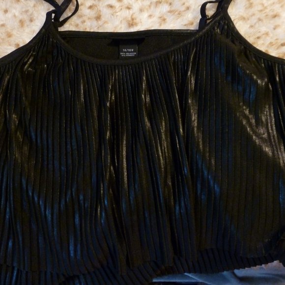 Date Night Black layered top for a full figure - Picture 8 of 10